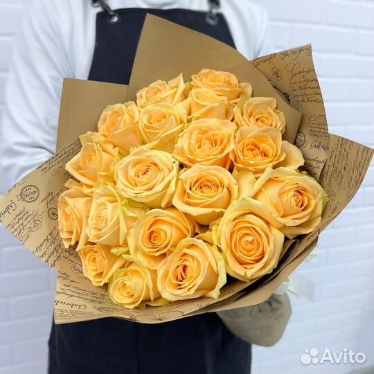 Букет кремовых роз