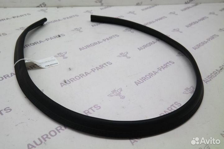 Уплотнитель Mercedes E W213 2016