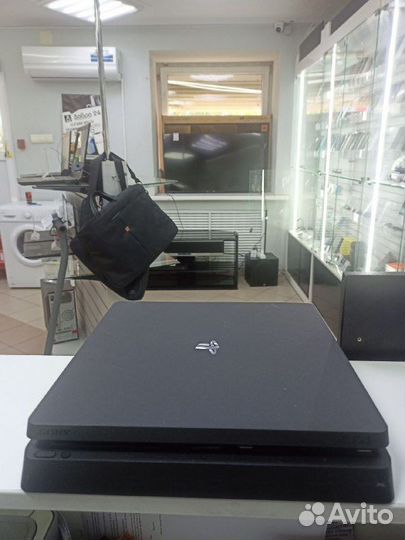 Игровая приставка Sony PlayStation 4 (500Gb) В143