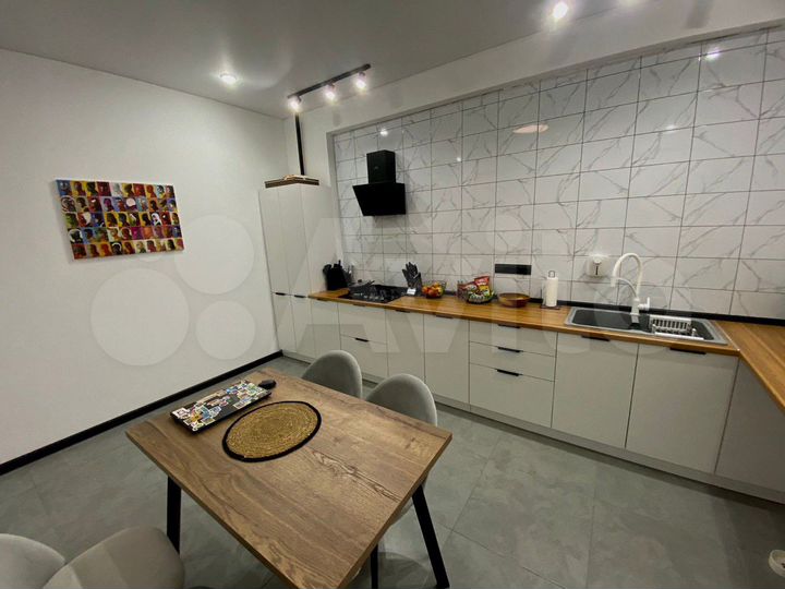 2-к. квартира, 74 м², 6/11 эт.