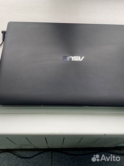 Ноутбук asus R515M