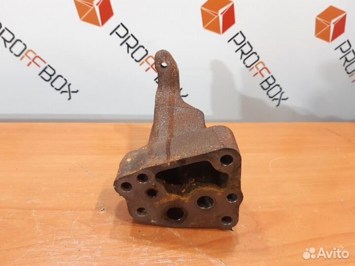 Кронштейн Mercedes S-Class W222 OM642 3.0 CDI 2015