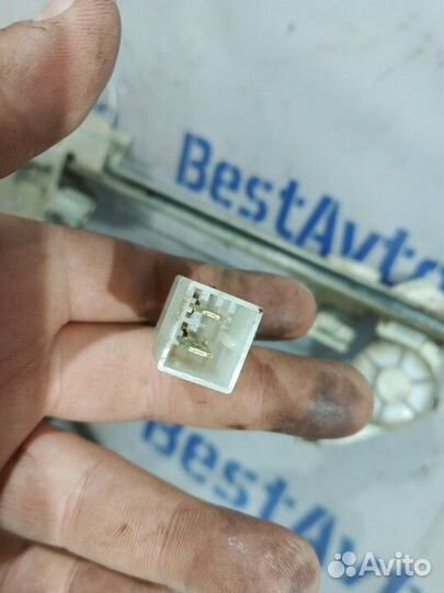 Стеклоподъемник электрический передний левый LADA