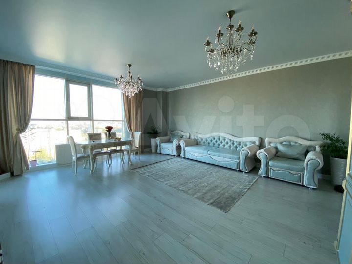 3-к. квартира, 130 м², 12/17 эт.
