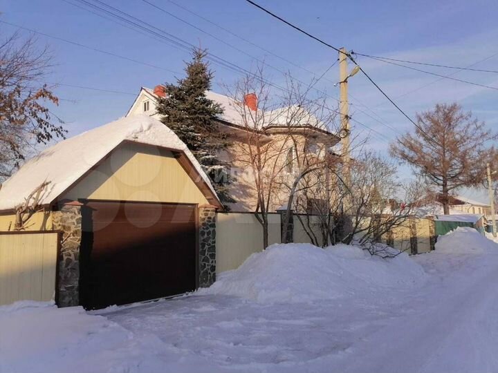 Коттедж 235 м² на участке 4,9 сот.