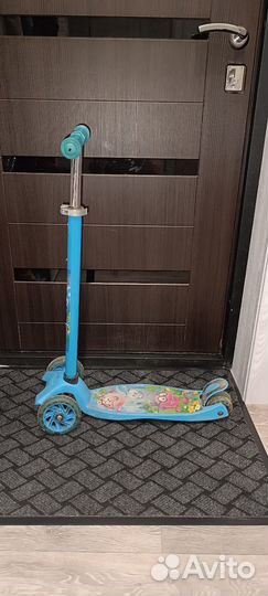 Самокат детский со светящимися колесами
