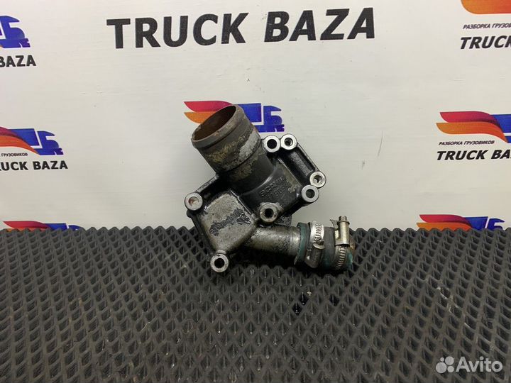 Фланец двигателя системы охлаждения