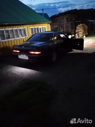 Toyota Vista, 1992