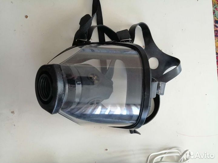 Маска - противогаз