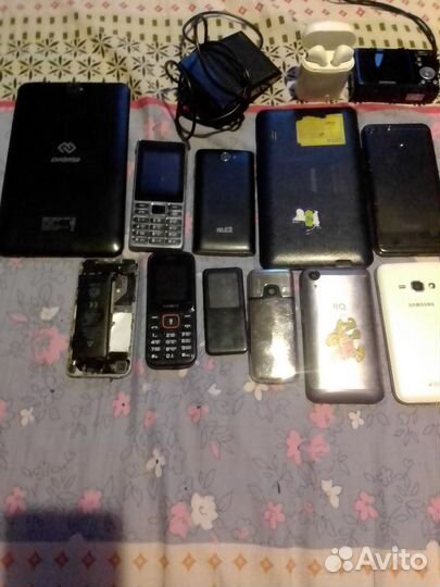 Samsung B2100