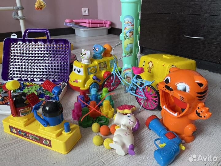 Игрушки (плейдо; рыбалка; каталки)