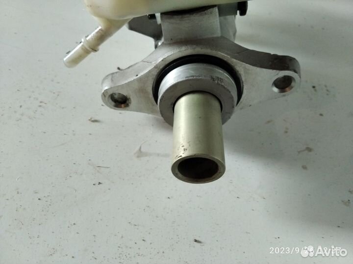 Главный тормозной цилиндр Форд Фиеста 5