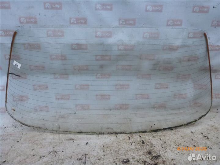 Стекло заднее Mercedes-Benz 123 W123 1975-1985