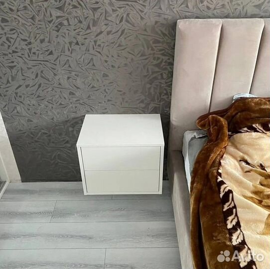 Тумба с ящиками