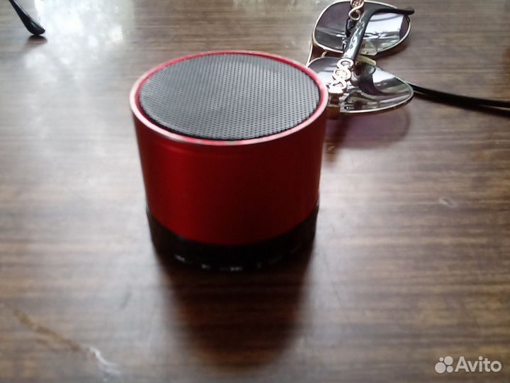 Музыкальная колонка CAH