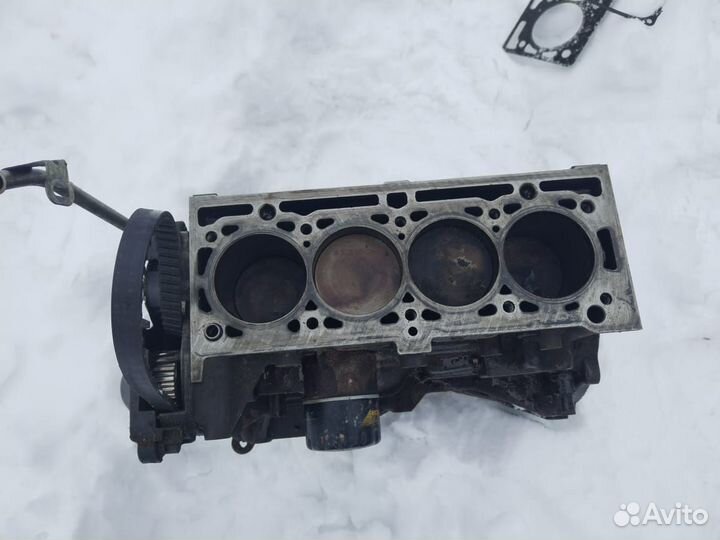 Двигатель k7mf