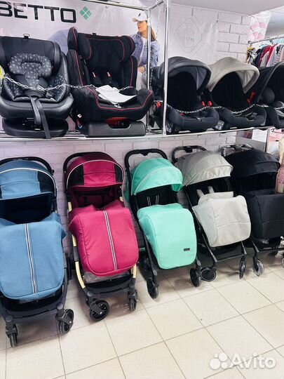 Прогулочная коляска новая