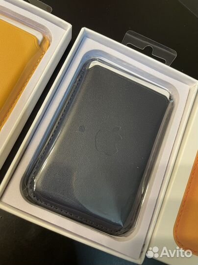 iPhone leather wallet magsafe