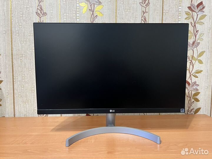 Монитор для компьютера LG 24 дюйма
