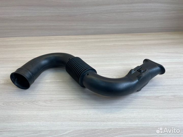 Патрубок воздушного фильтра Renault Sandero
