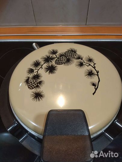 Электровафельница Сластена