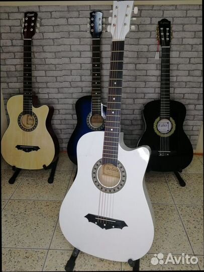 Акустическая гитара