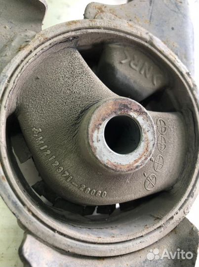 Подушка кпп Toyota noah задняя нижняя