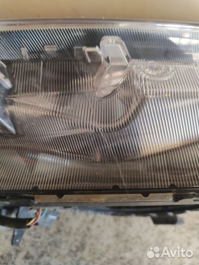 Фара левая toyota RAV4