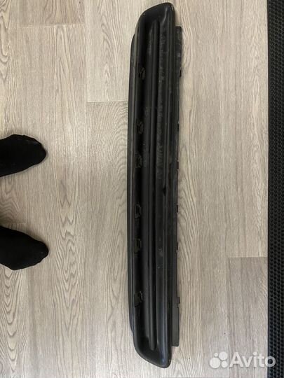 Заглушка решетки радиатора peugeot 308