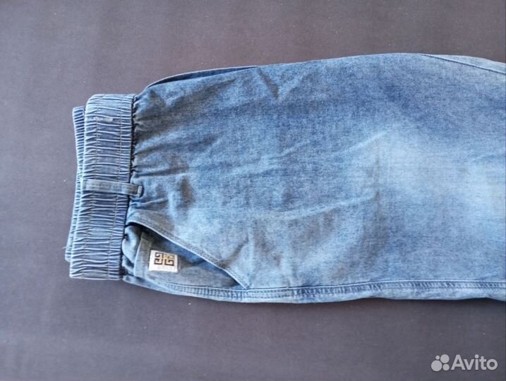 Джинсы на резинке