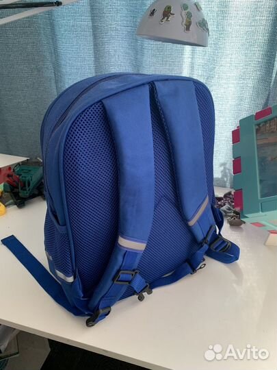 Рюкзак школьный