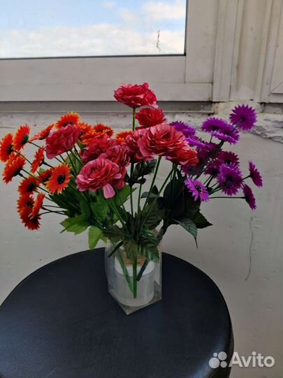 Разные искусственные цветы