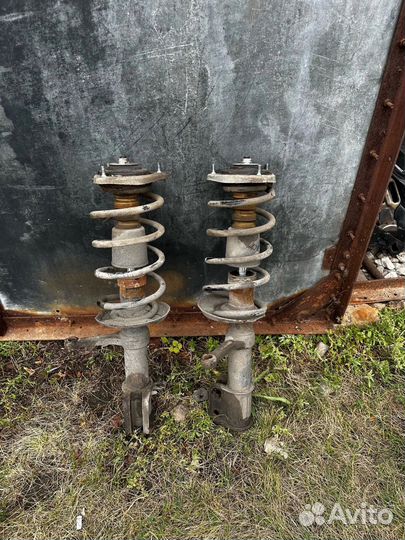 Стойки передние ваз 2170 в сборе