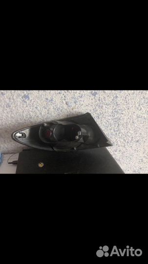 Задний правый фонарь на крыло