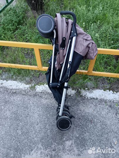Прогулочная коляска трость