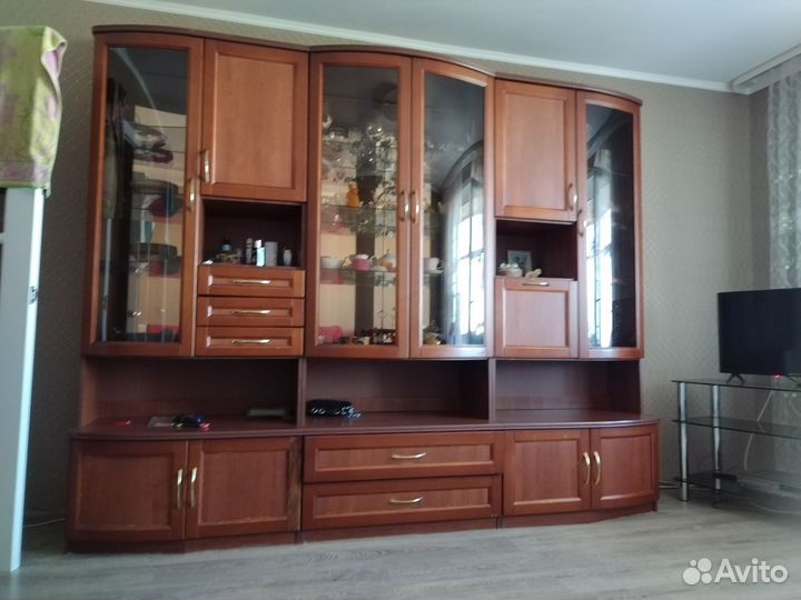 Стенка в гостиную бу