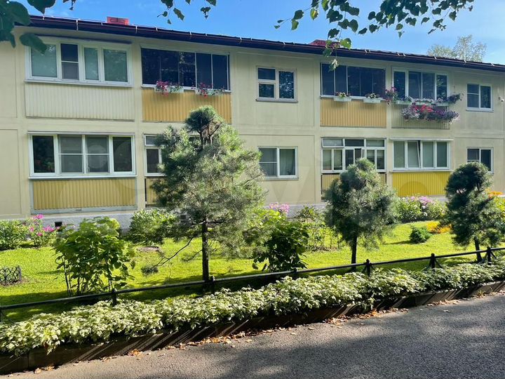 2-к. квартира, 74,4 м², 1/2 эт.