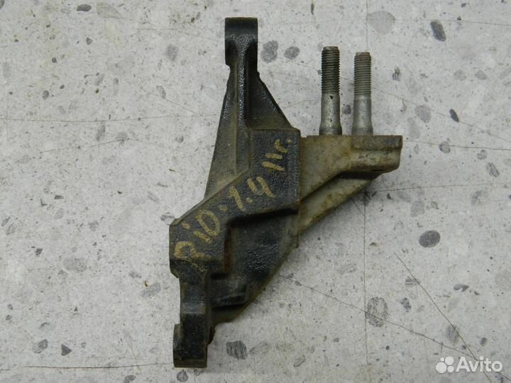 Кронштейн двигателя правый Kia Rio 2 JB 2005-2011