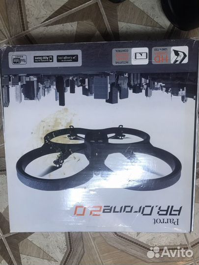 Квадрокоптер-дрон с камерой