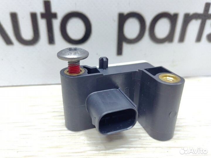 Датчик удара Bmw X5 Рест E70 рест N55B30 2010