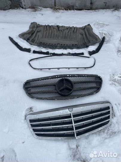 Решотки на mercedes 212 остались запчасти