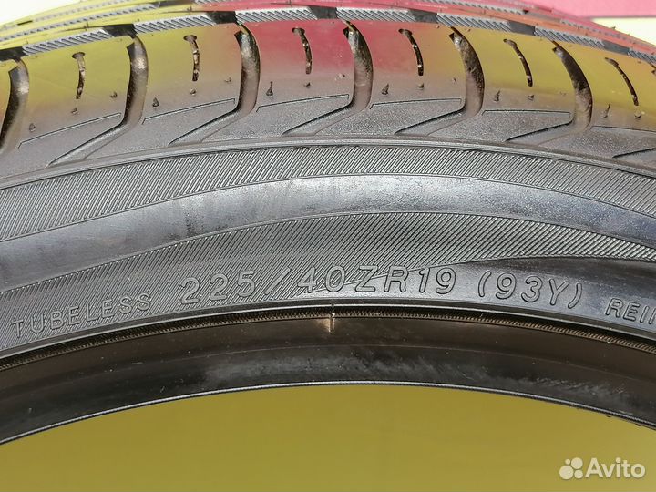 Yokohama Advan Sport V103 225/40 R19