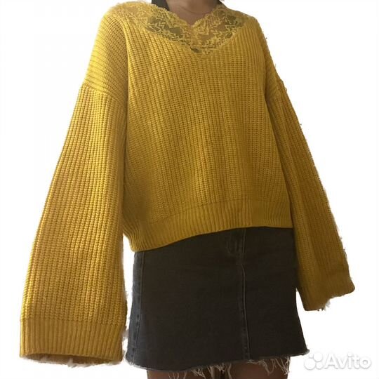 Свитер женский желтый