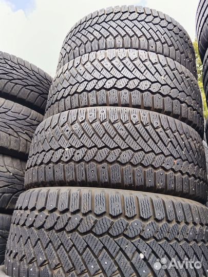 Nokian Tyres Hakkapeliitta R 235/45 R17