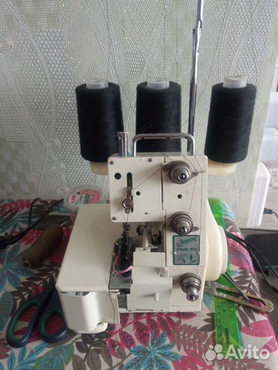 Оверлок для швейной машины