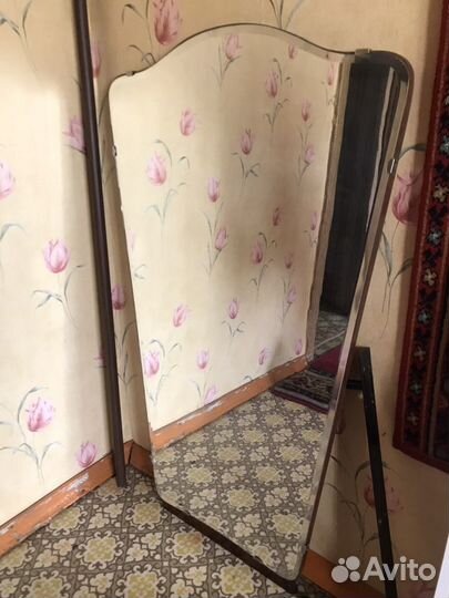 Зеркало фигурное