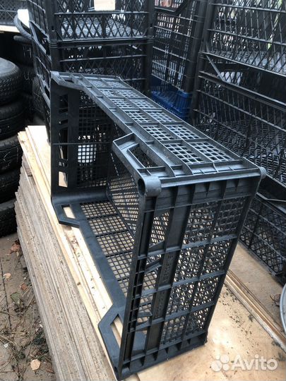 Пластиковый ящик