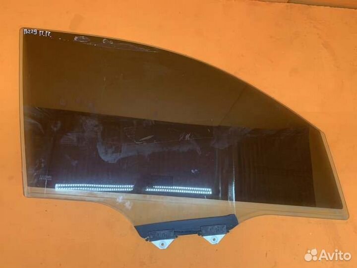 Стекло двери переднее правое Acura Mdx YD3 3.5