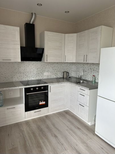 2-к. квартира, 68 м², 3/18 эт.