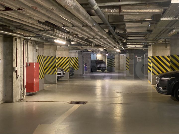 Машиноместо, 12 м²